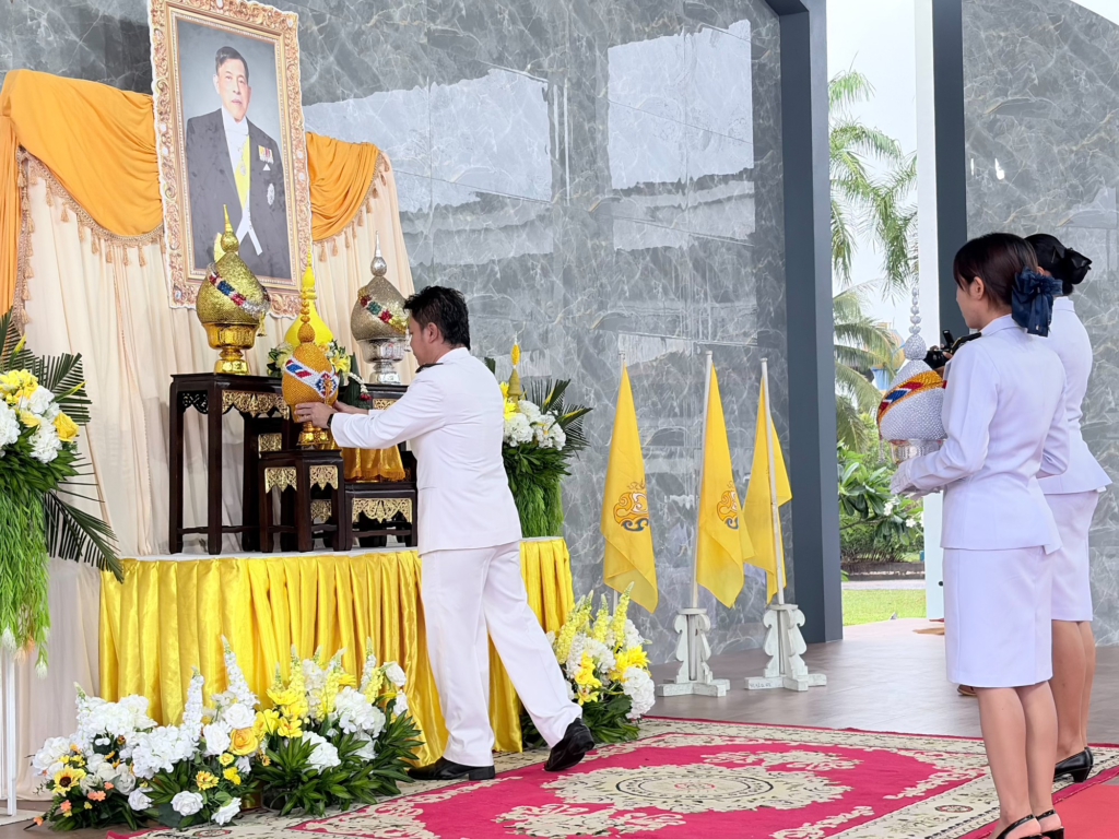โรงเรียนทับปุดวิทยาจัดพิธีถวายพระพรชัยมงคล เนื่องในโอกาสวันเฉลิมพระชนมพรรษา พระบาทสมเด็จพระวชิรเกล้าเจ้าอยู่หัว รัชกาลที่ 10