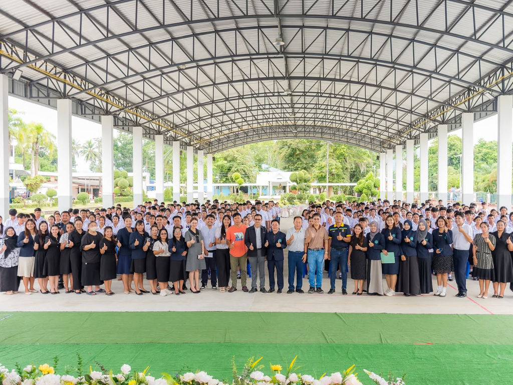 โรงเรียนทับปุดวิทยาจัดกิจกรรมมอบทุนการศึกษาประจำปี 2569 มุ่งส่งเสริมความเป็นเลิศทางวิชาการ ลดความเหลื่อมล้ำ และเชิดชูนักเรียนจิตอาสาเพื่อพัฒนาคุณภาพชีวิตเยาวชน